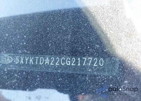 2012 Kia Sorento Lx V6 z USA, uszkodzony, nr VIN 5XYKTDA22CG217720